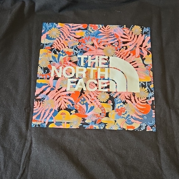 The North Face Womens Black Logo Tee - Picture 9 of 9